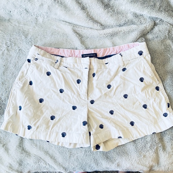 British Khaki Pants - 💝3/$20 British khaki Shell Print Women's Shorts